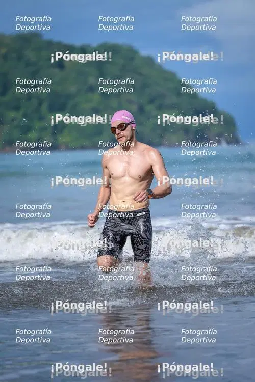 Photo from Serie Arena Aguas Abiertas, Playa Herradura by Marco Padilla